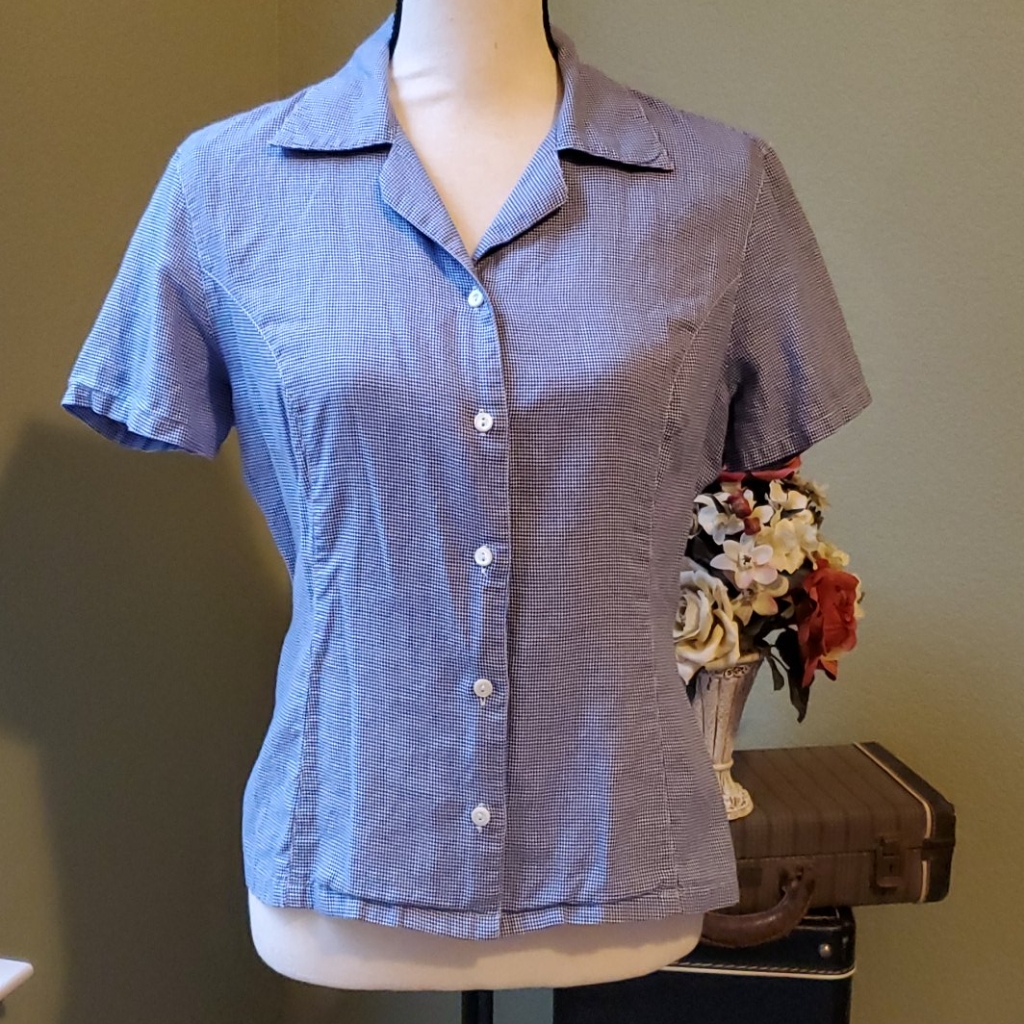 Gap Fitted Button Up